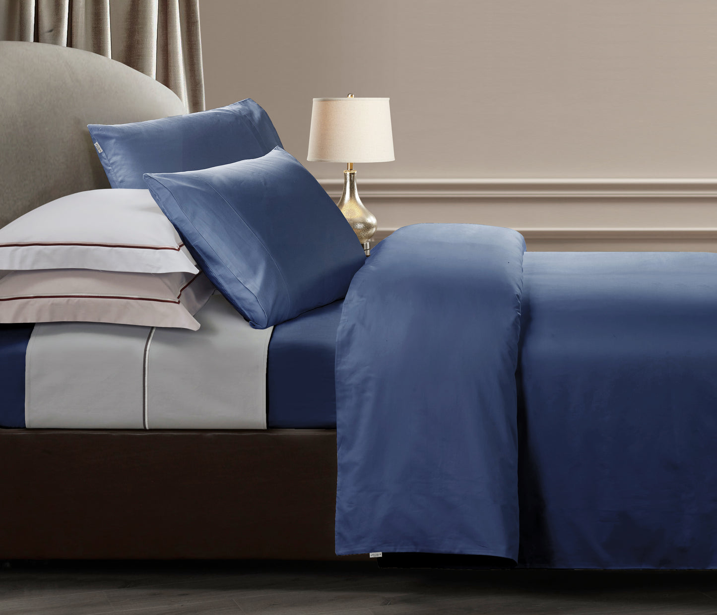 Prestige Collection, Alton Bed Set