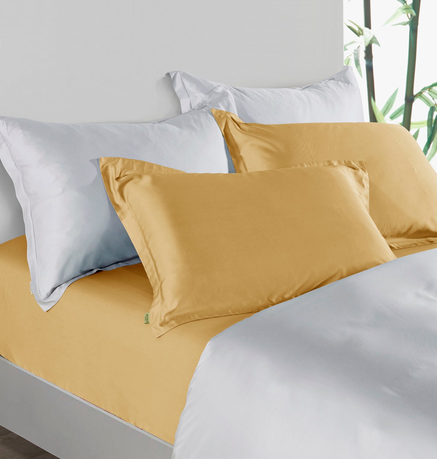 Premium Collection, Bamboo Embroidery Fitted Sheet & Pillow Case Set