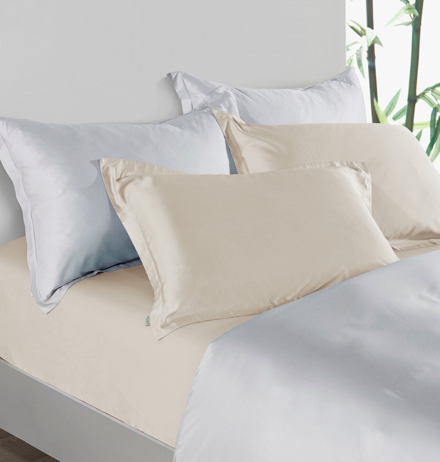 Premium Collection, Bamboo Embroidery Fitted Sheet & Pillow Case Set