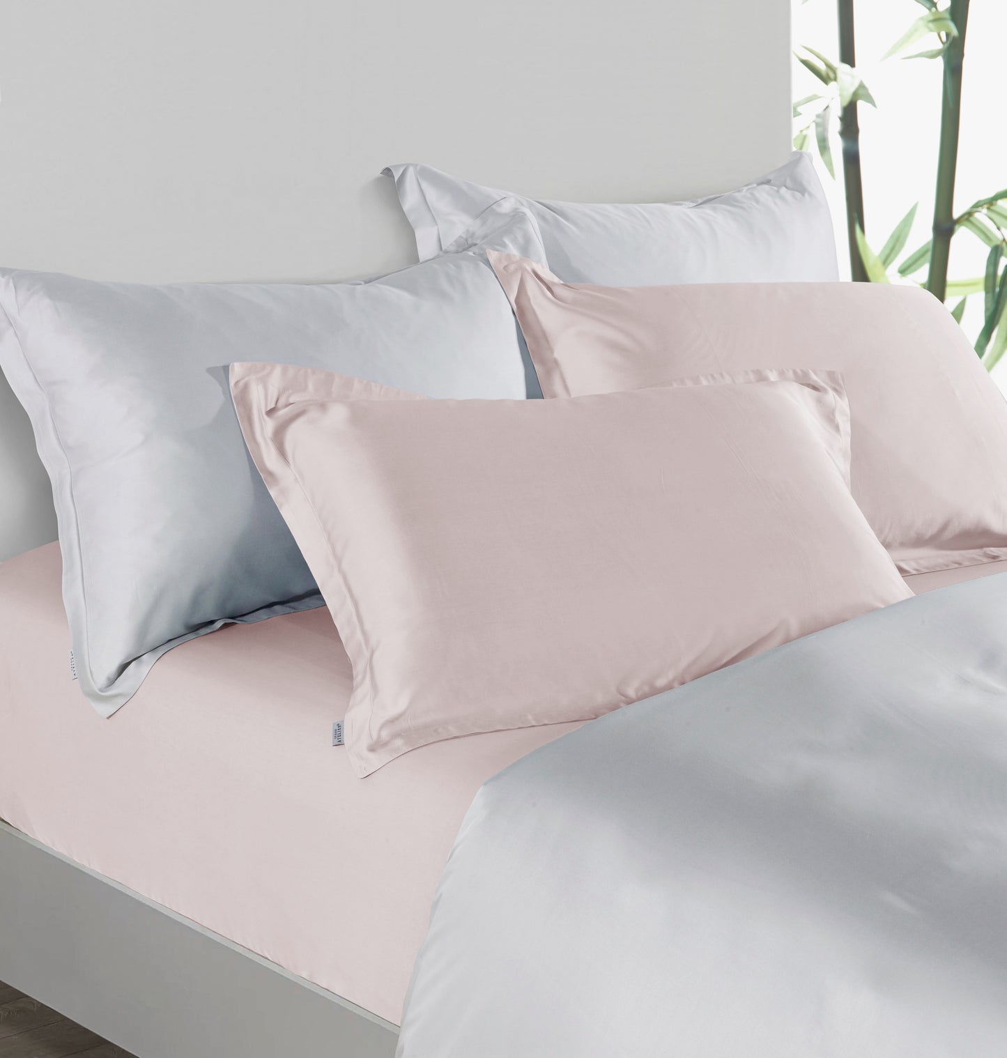 Premium Collection, Bamboo Embroidery Fitted Sheet & Pillow Case Set