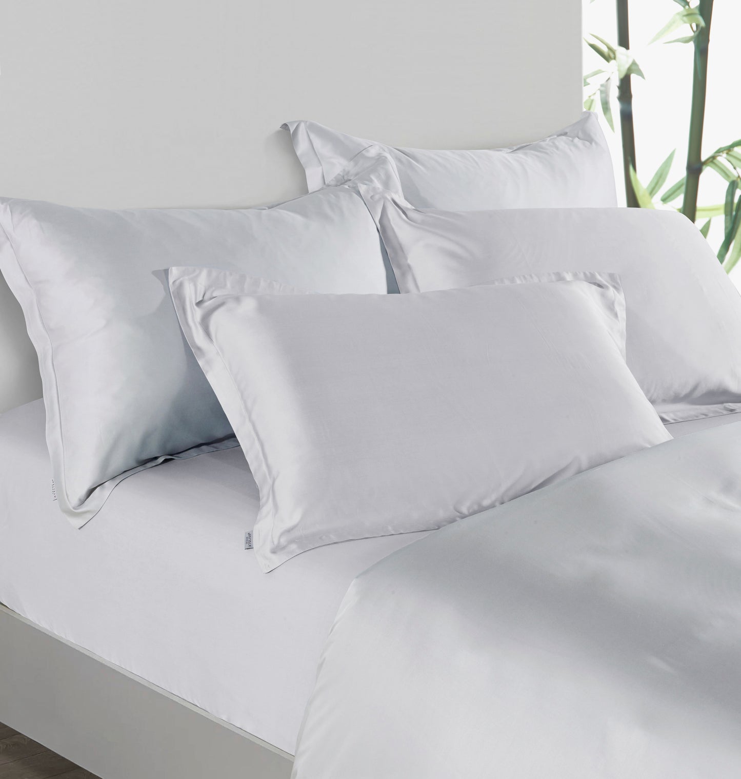 Premium Collection, Bamboo Embroidery Fitted Sheet & Pillow Case Set