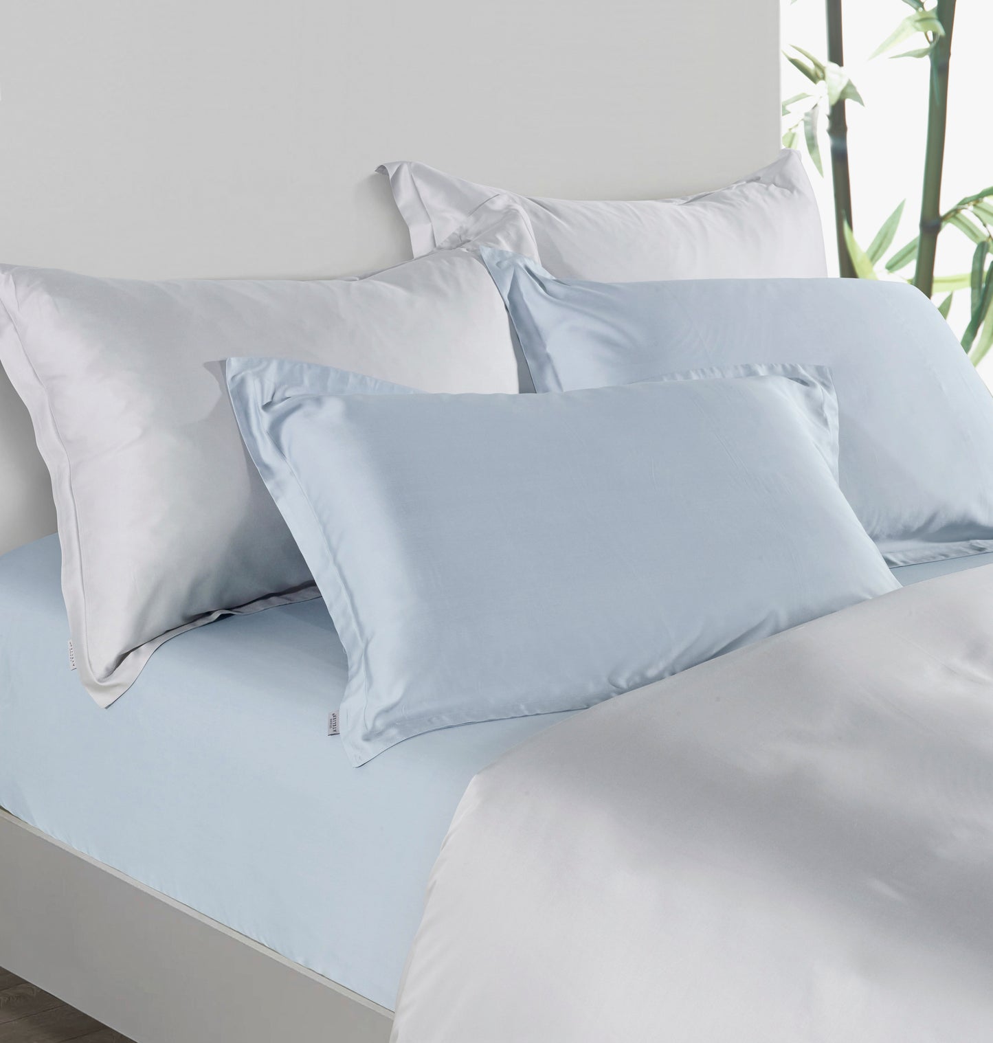 Premium Collection, Bamboo Embroidery Fitted Sheet & Pillow Case Set