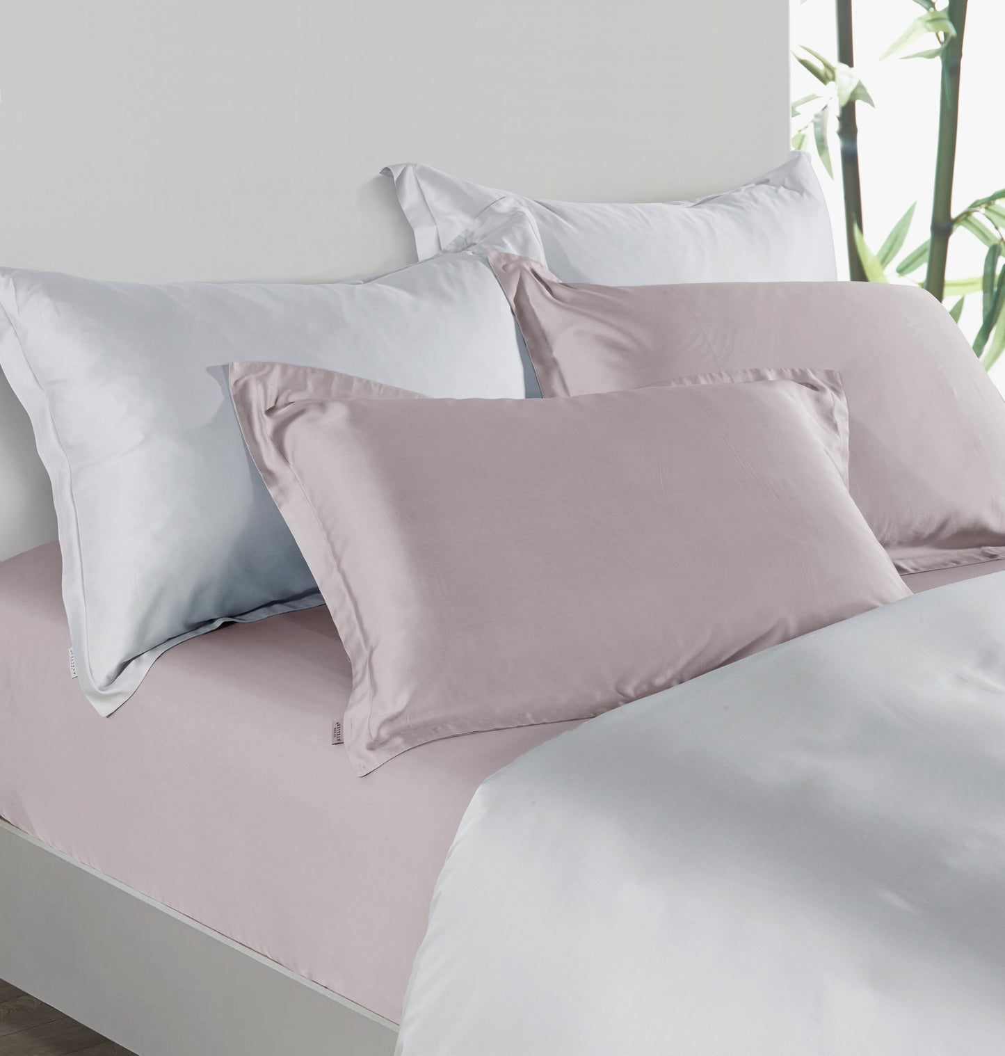 Premium Collection, Bamboo Embroidery Fitted Sheet & Pillow Case Set